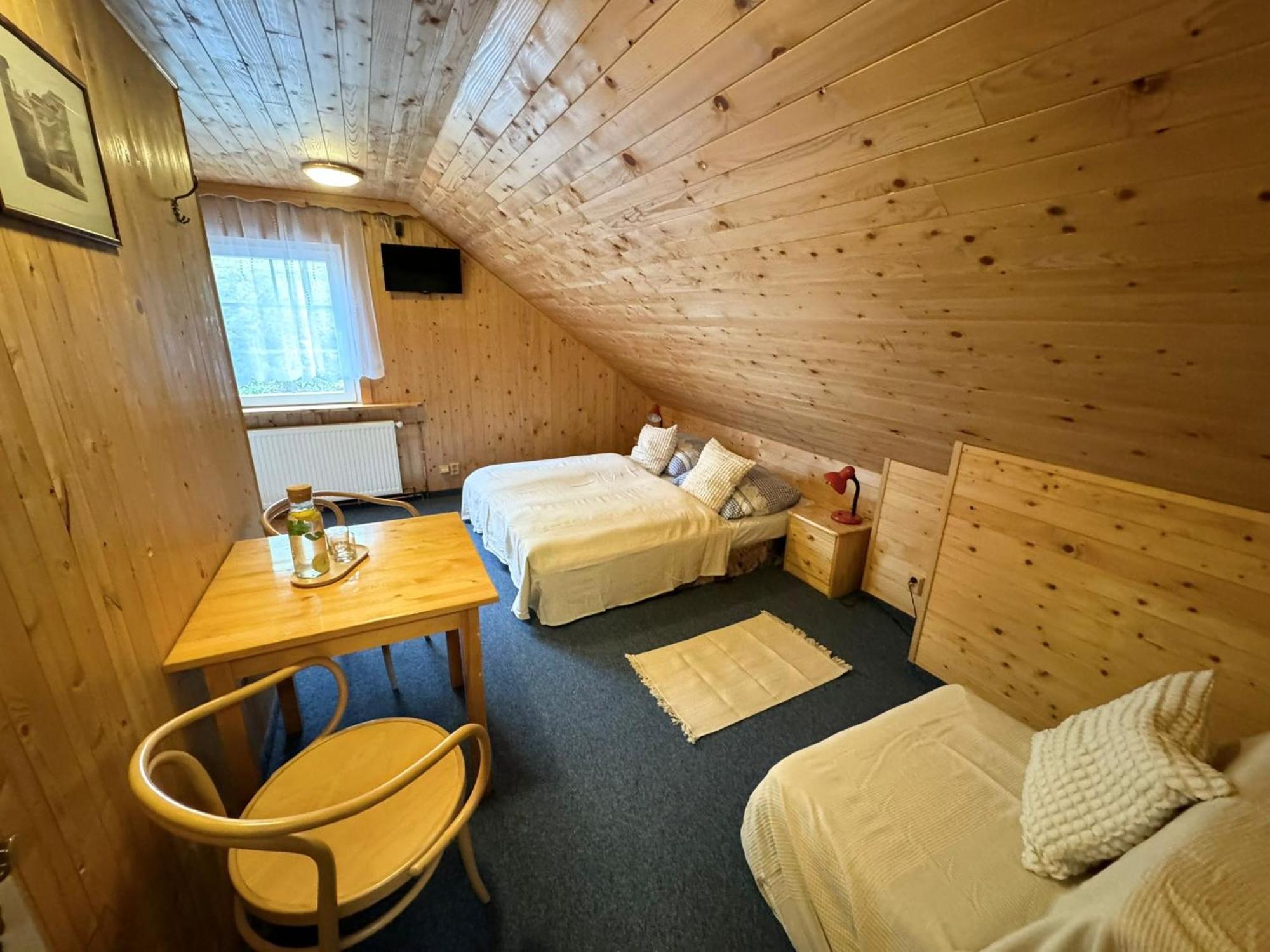 Bila Labut Horsky Hotylek Hotel Pec pod Snezkou Ruang foto