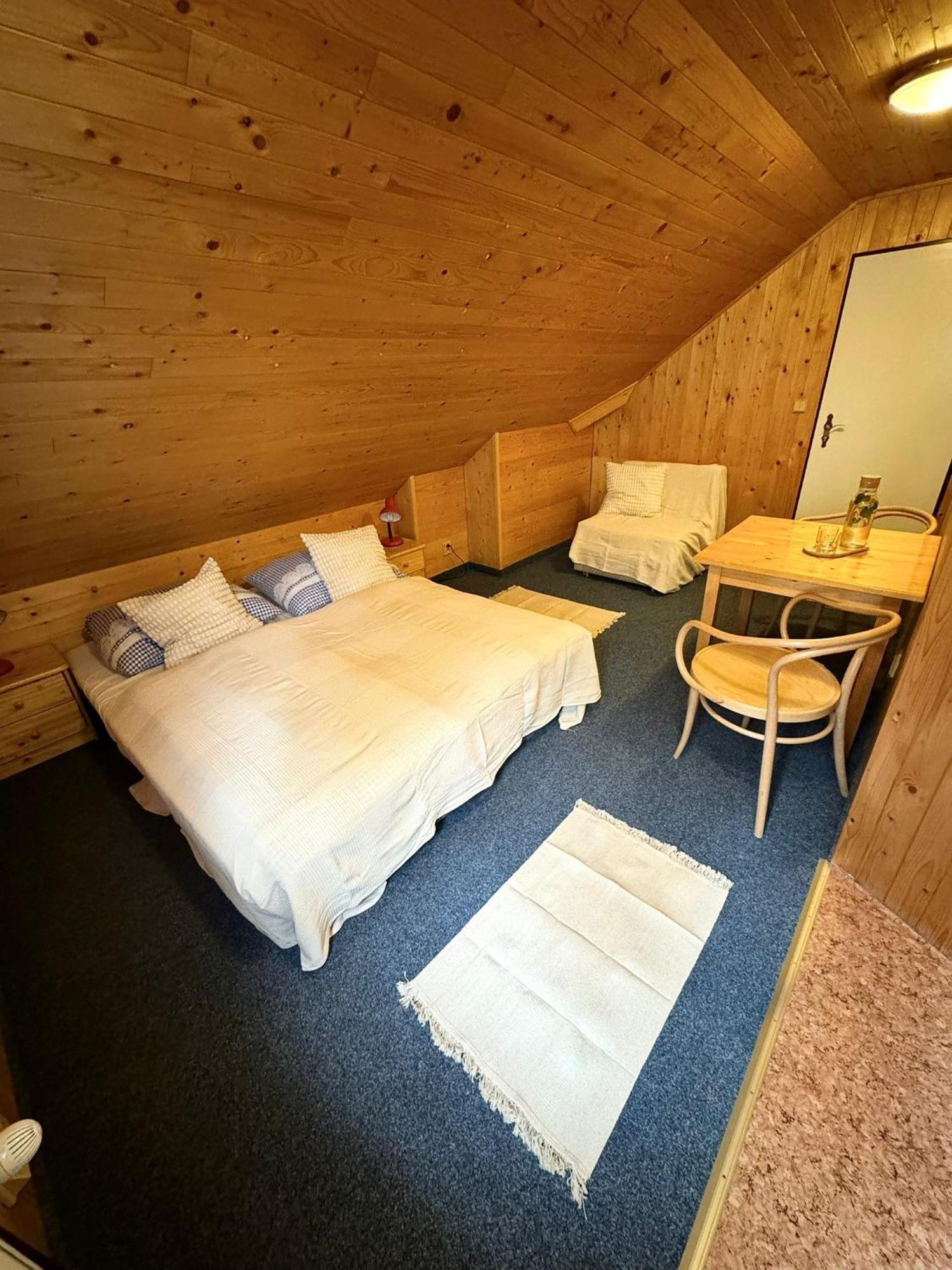 Bila Labut Horsky Hotylek Hotel Pec pod Snezkou Ruang foto