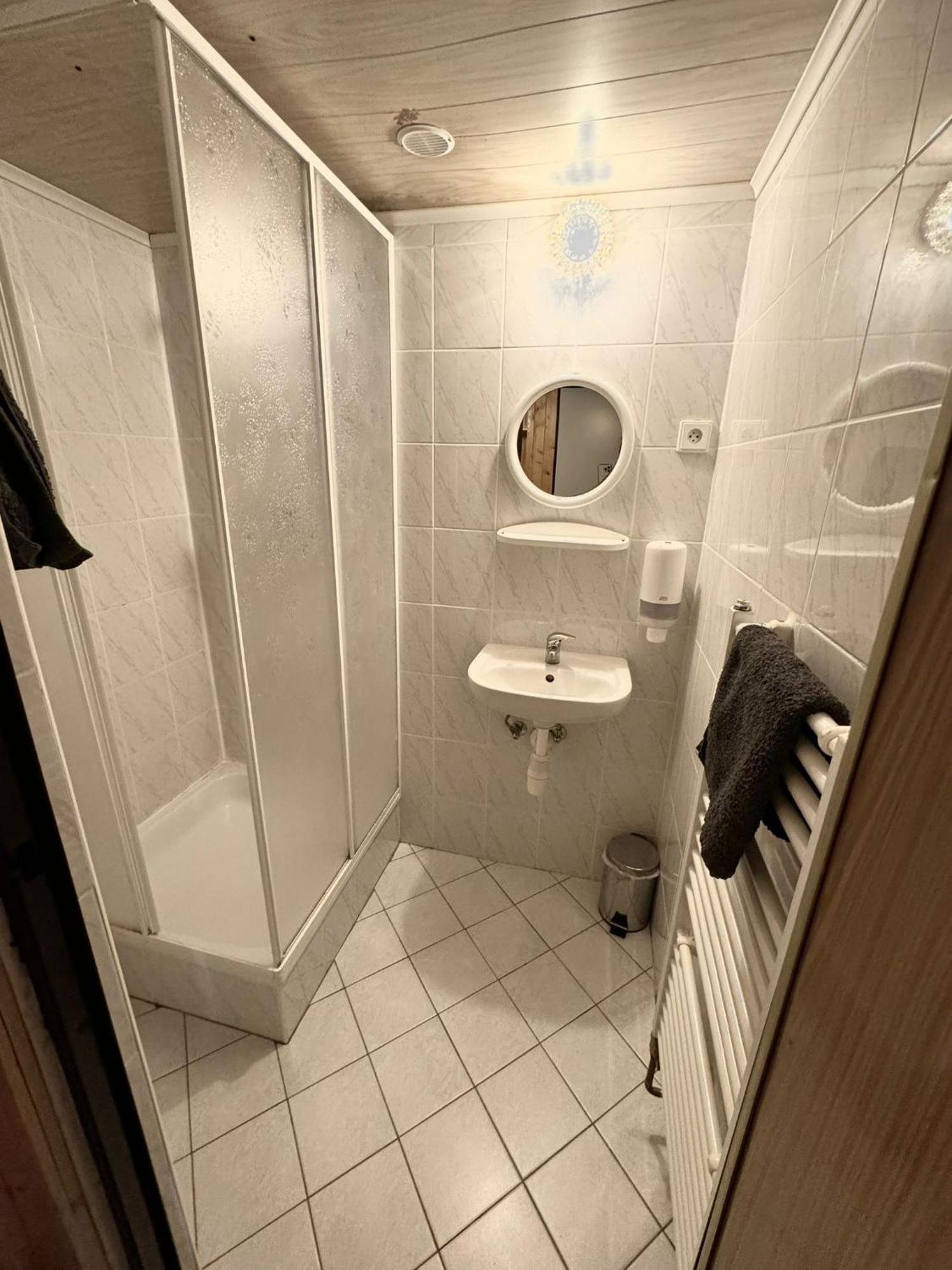 Bila Labut Horsky Hotylek Hotel Pec pod Snezkou Ruang foto