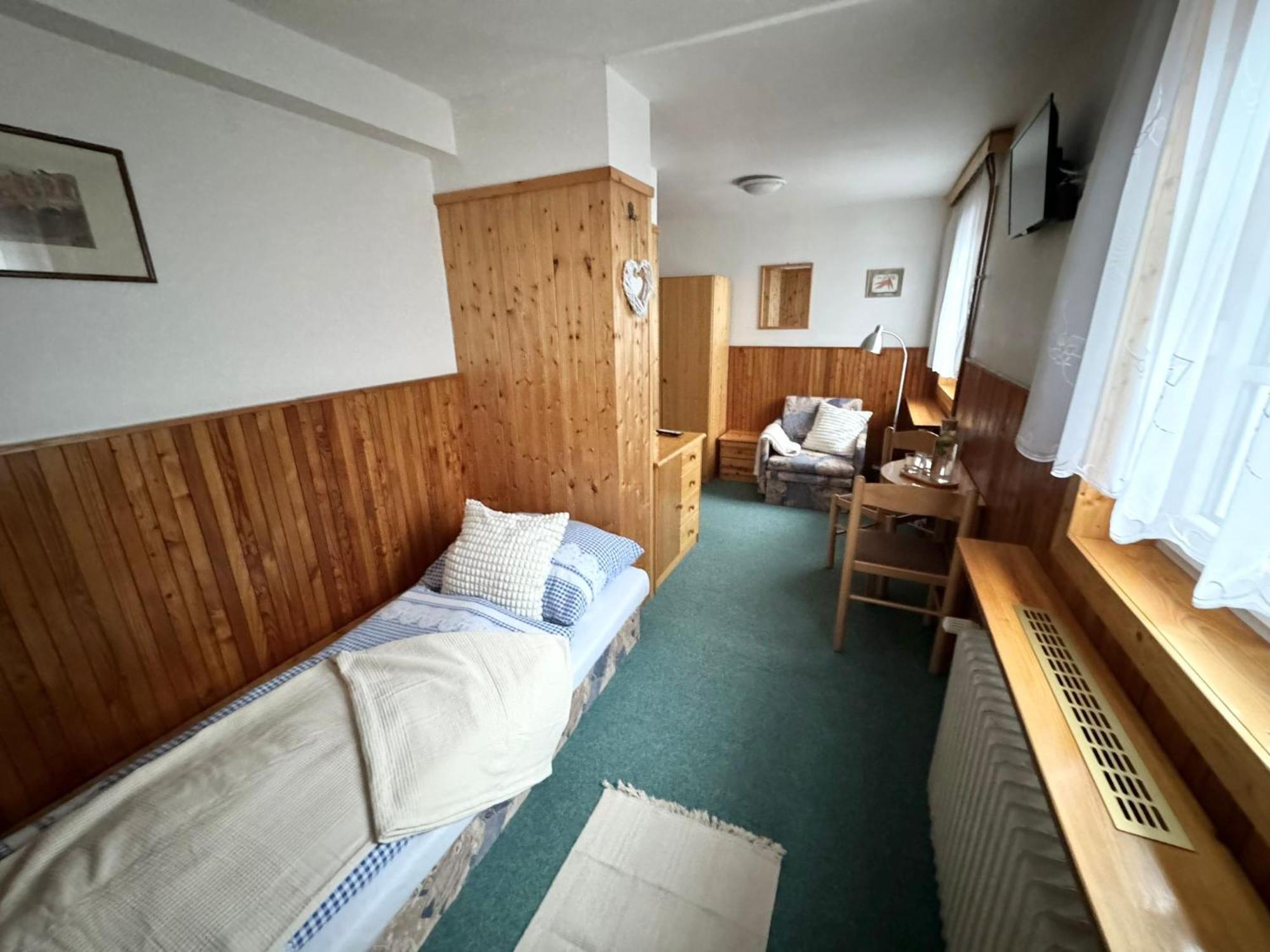 Bila Labut Horsky Hotylek Hotel Pec pod Snezkou Ruang foto